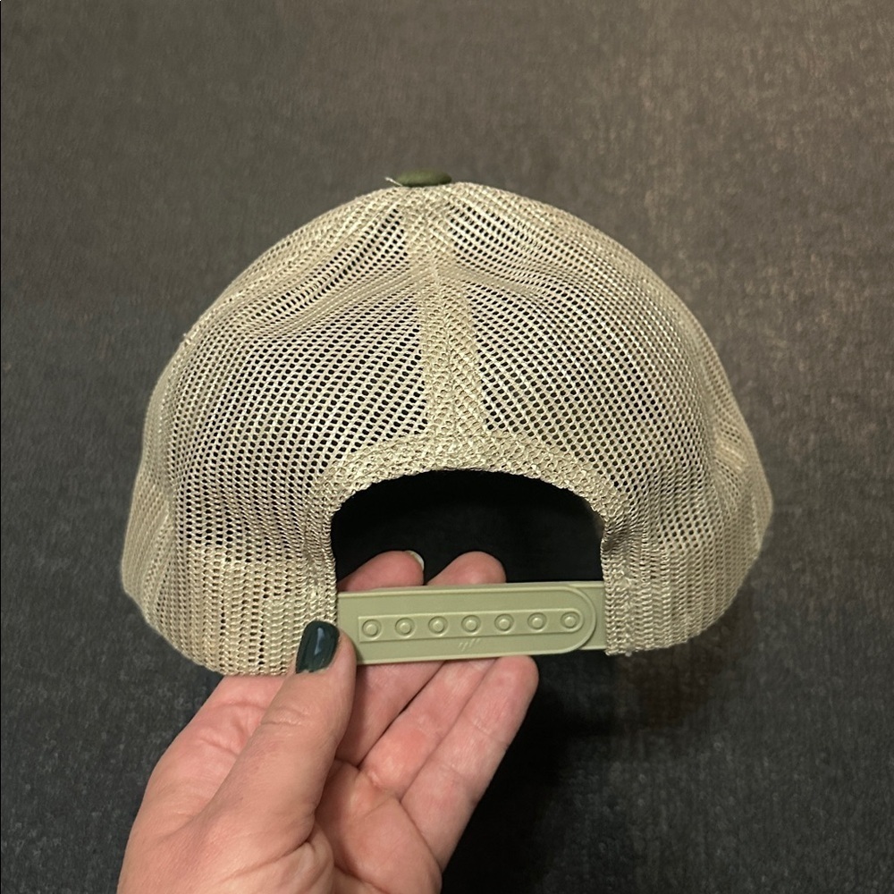The Classic Green and Tan Cap - Picture 3 of 5